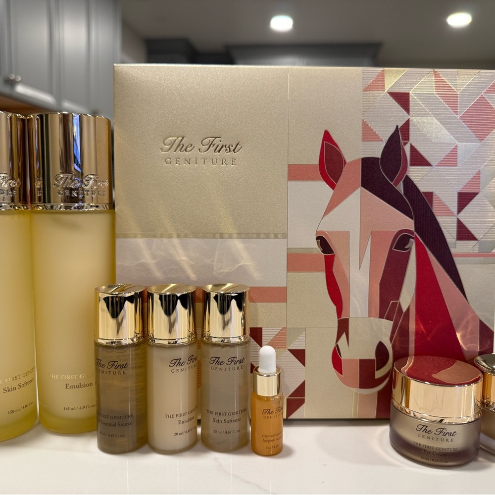 O HUI The First Geniture 8-Piece
Luxury Anti-Aging Skincare Set
Premium K-Beauty